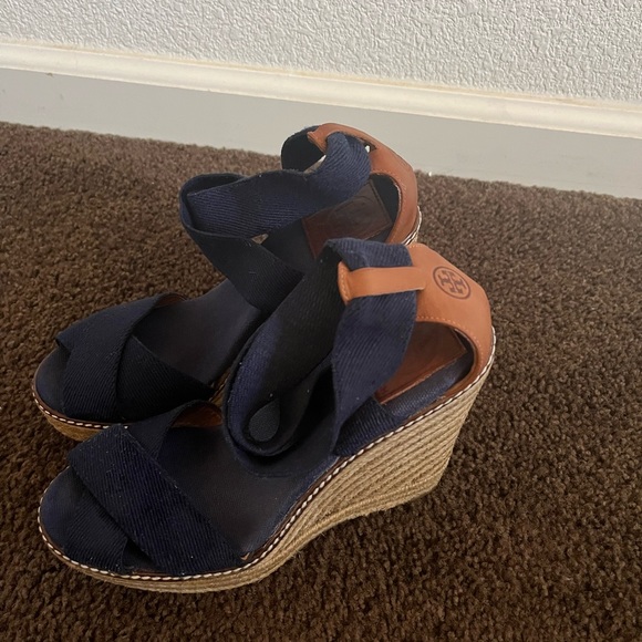 Tory Burch Women's Frieda Navy Blue Sandals Sz 6 B. - Picture 7 of 7
